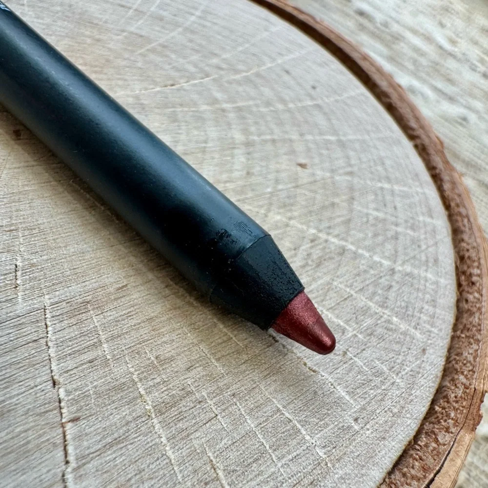 Pley Let it Linger 12-hour Longwear Eyeliner - Chili Pepper (Spicy Red)